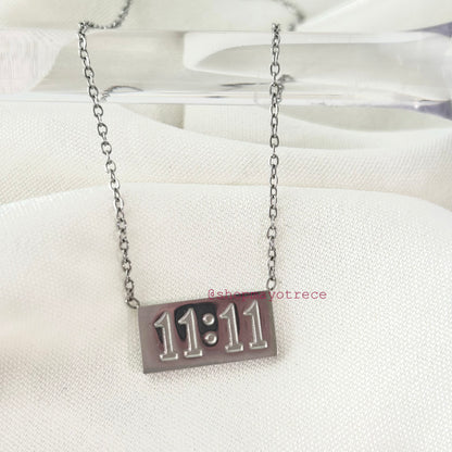 11:11 Necklace | Collar 11:11